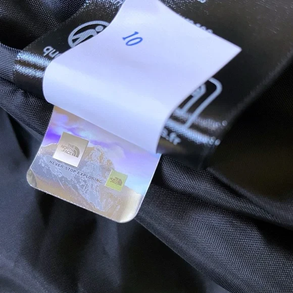 The North Face Black Hooded Jacket - Picture 10 of 10